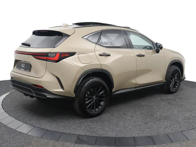 Lexus NX 450h+ AWD Overtrail Line 2024 Hybride Benzine 48