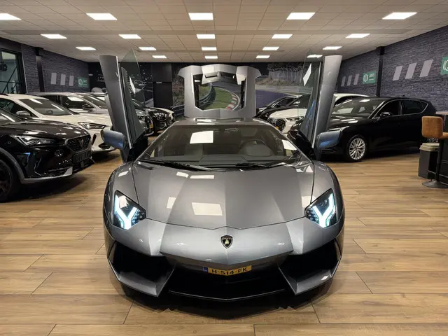 Lamborghini Aventador 6.5 V12 LP700-4 2013 Benzine 18