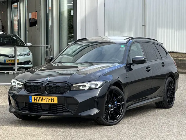 BMW 3 Serie Touring 330e M Pakket 2023 Hybride Benzine 5