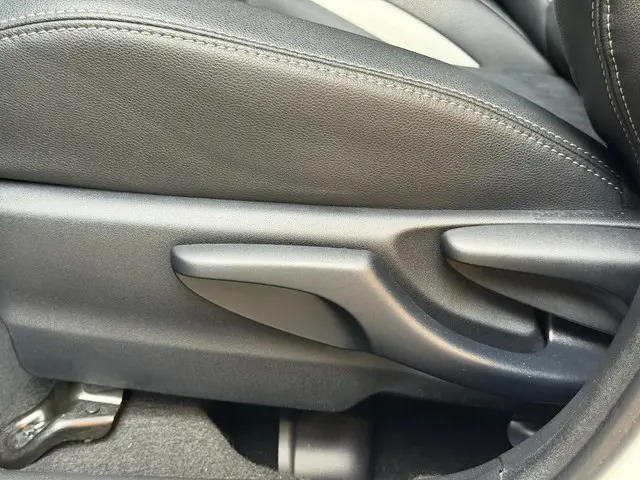 Toyota Yaris 1.5 Hybrid GR-Sport 2020 Hybride Benzine 12