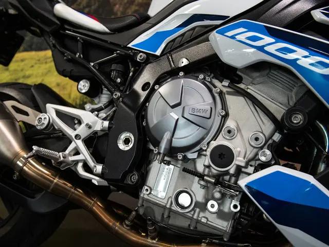 BMW M 1000 R Sport 2023 Benzine 12