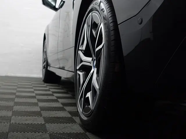 BMW iX xDrive40 M Sport Plus 77 kWh- 2023 Elektrisch 33