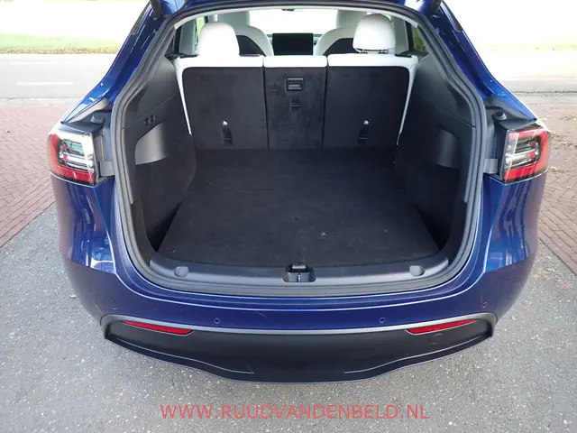 Tesla Model Y Long Range AWD 75kWh 2021 Elektrisch 33