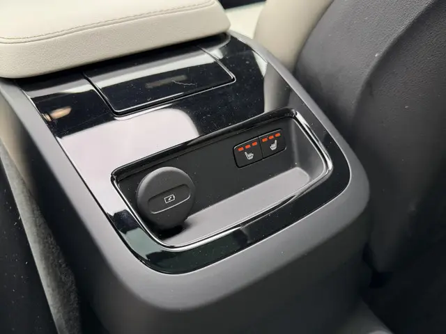 Volvo V90 T8 AWD R-Design 2021 Hybride Benzine 10