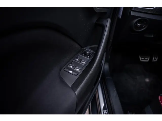 Škoda Kamiq 1.5 TSI DSG7 Monte Carlo 2021 Benzine 47