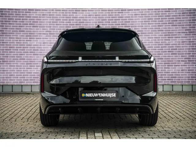 Lynk & Co 08 1.5 More 2026 Hybride Benzine 10