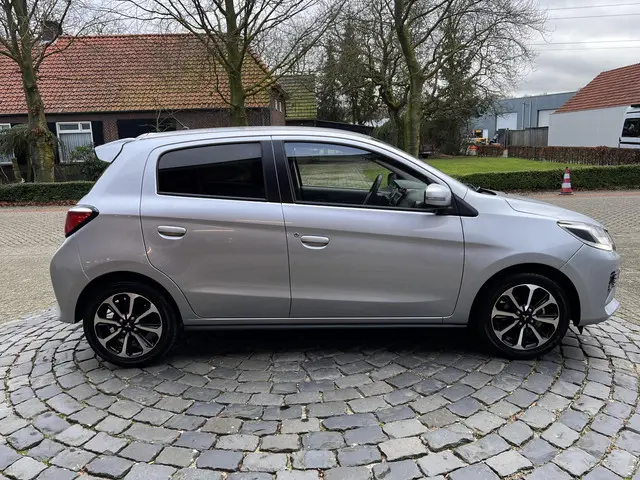 Mitsubishi Space Star 1.2 Instyle 2023 Benzine 5