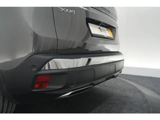 Peugeot 3008 HYbrid4 300 GT 2023 Hybride Benzine 29