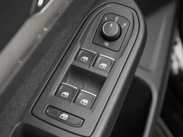 Volkswagen Golf 1.0TSI/110PK Life 2023 Benzine 20