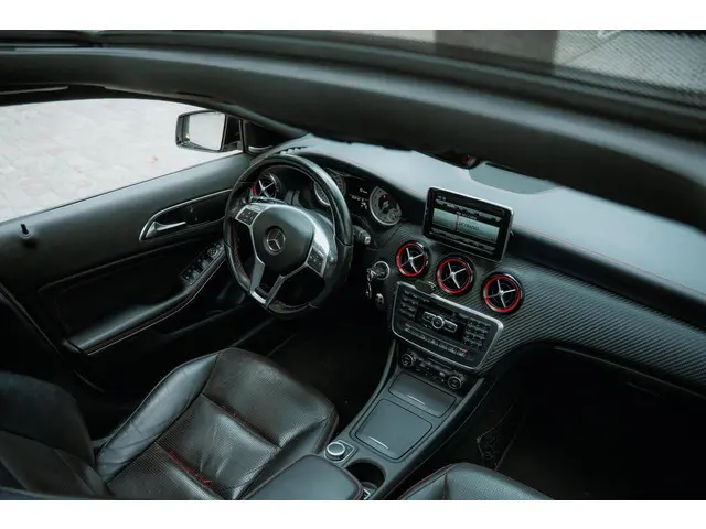 Mercedes-Benz A-Klasse 250 Sport 2012 Benzine 12