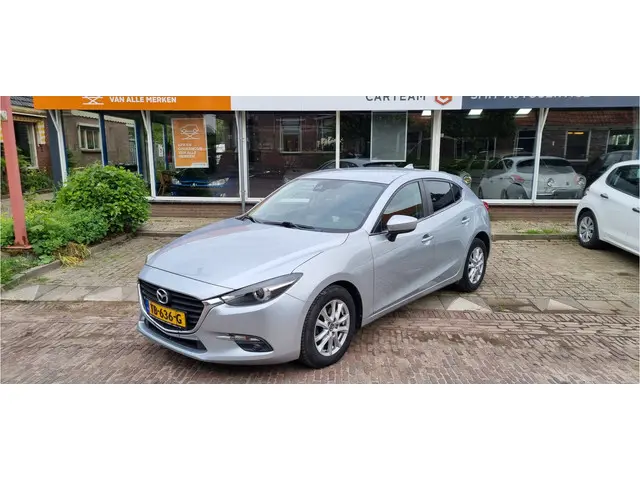Mazda 3 2