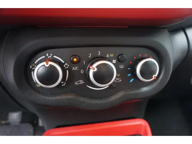 Renault Twingo 1.0 SCe Collection 2018 Benzine 12