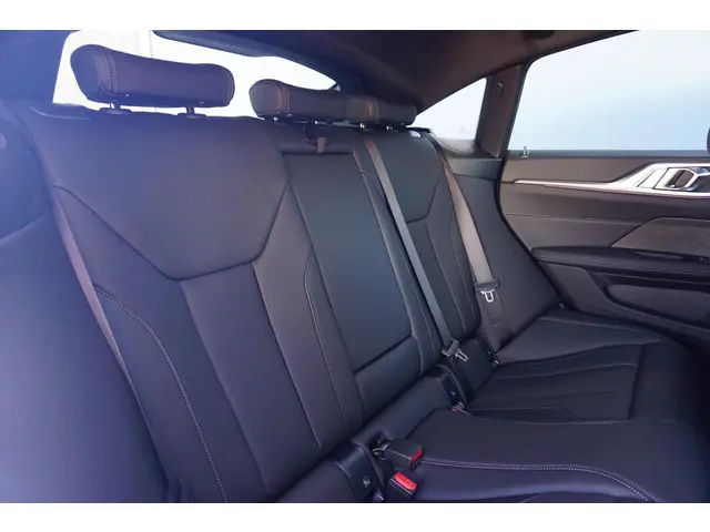 BMW i4 eDrive40 2025 Elektrisch 8