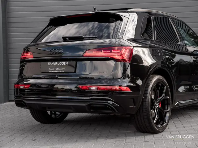 Audi Q5 55 TFSI e S-Line 2022 Hybride Benzine 53