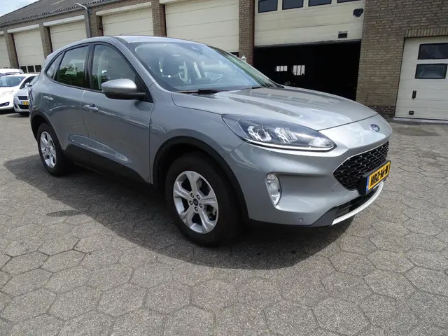 Ford Kuga 1.5 EcoBoost Trend 2021 Benzine 2