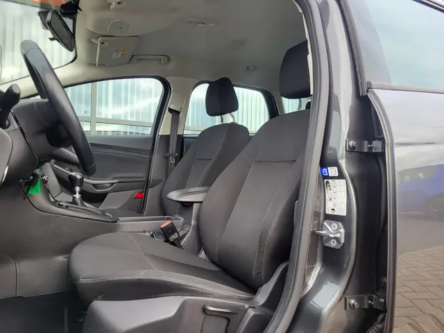 Ford Focus Wagon 1.0 Lease Edition 2017 Benzine 12
