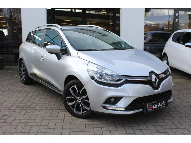 Renault Clio Estate 0.9 TCe Limited 2020 Benzine 8