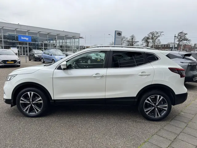 Nissan QASHQAI 1.3 DIG-T Premium Edition 2021 Benzine 4