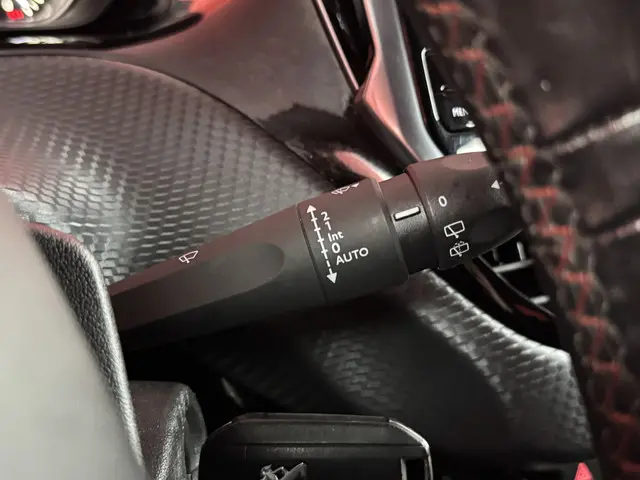 Peugeot 208 1.2 PureTech GT-line 2017 Benzine 31