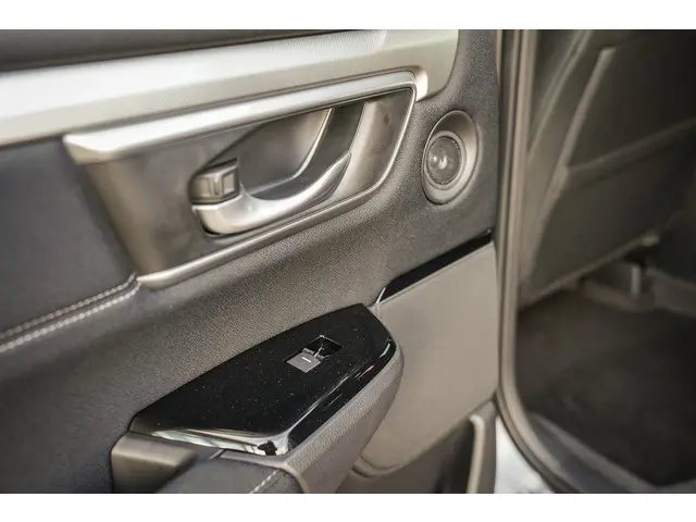 Honda CR-V 2.0i e:HEV ELEGANCE 2023 Hybride Benzine 44
