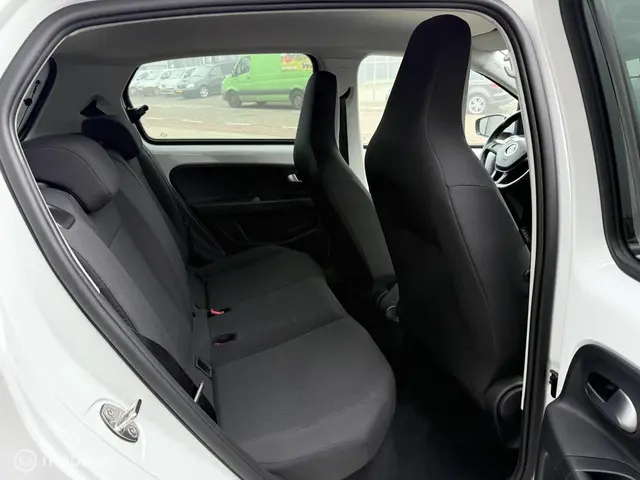 Volkswagen up! 1.0 BMT move up! BTW AIRCO 2020 Benzine 16