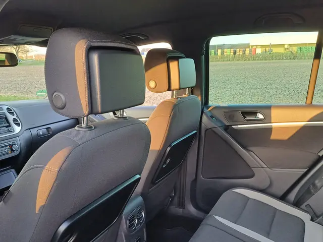Volkswagen Tiguan 1.4 TSI LIFE 2013 Benzine 24