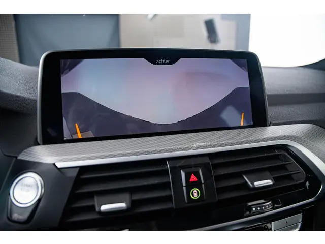 BMW X3 xDrive20i High Executive 2018 Benzine 52