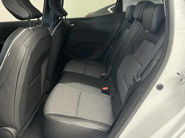 Renault Clio 1.0 TCe Intens 2021 Benzine 8