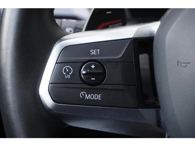 BMW 1 Serie 120 2024 Benzine 25