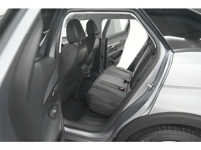 Peugeot 3008 PureTech 130 EAT8 GT Line 2019 Benzine 31