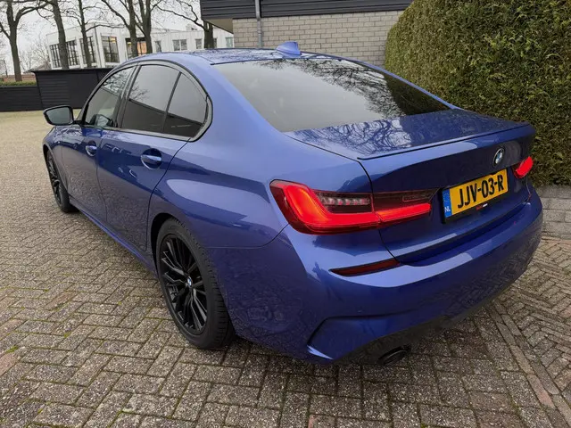BMW 3 Serie 318i M Sportpakket 2021 Benzine 7