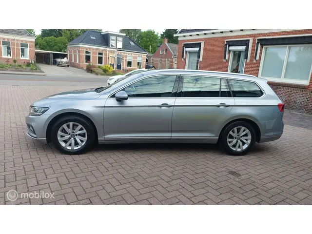 Volkswagen Passat Variant 1.5 TSI Business 2022 Benzine 6