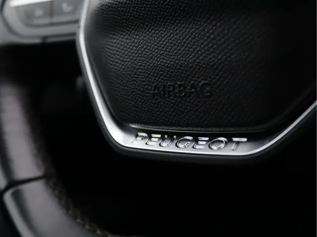 Peugeot 3008 1.6 e-THP Premium 2018 Benzine 62