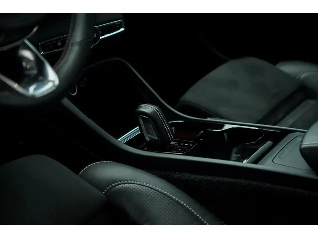 Volvo XC40 Recharge P8 AWD R-Design 2020 Elektrisch 16