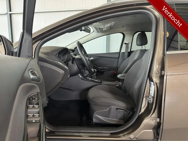 Ford Focus Wagon 1.0 Ecoboost Titanium 2016 Benzine 19
