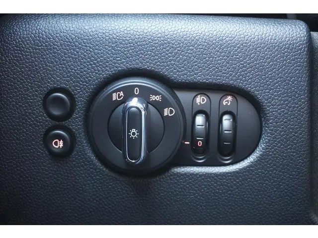 MINI Electric Cooper SE 2023 Elektrisch 32