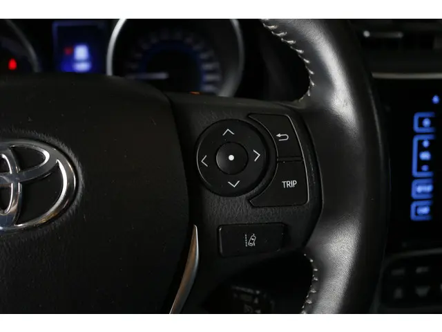 Toyota Auris 1.8 Hybrid Trend 2016 Hybride Benzine 8