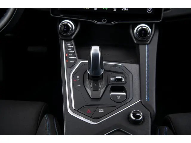 Lynk & Co 01 1.5 2021 Hybride Benzine 25
