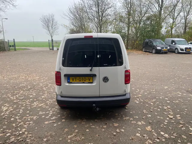 Volkswagen Caddy 2.0 TDI L1H1 BMT Comfortline 2016 Diesel 5