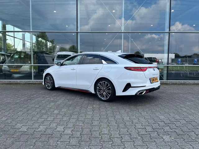 Kia ProCeed 1.6 T-GDI GT Apple Carplay PDC 2019 Benzine 3