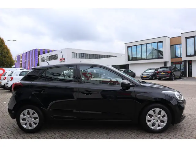 Hyundai i20 1.0 T-GDI COMFORT 2020 Benzine 12