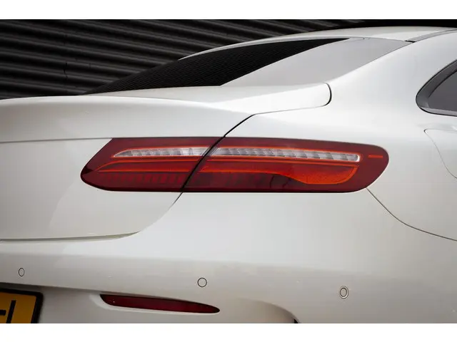 Mercedes-Benz E-Klasse Coupé 200 Premium 2018 Benzine 48
