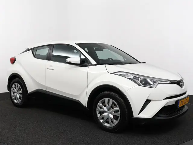 Toyota C-HR 1.2 Comfort 2017 Benzine 12