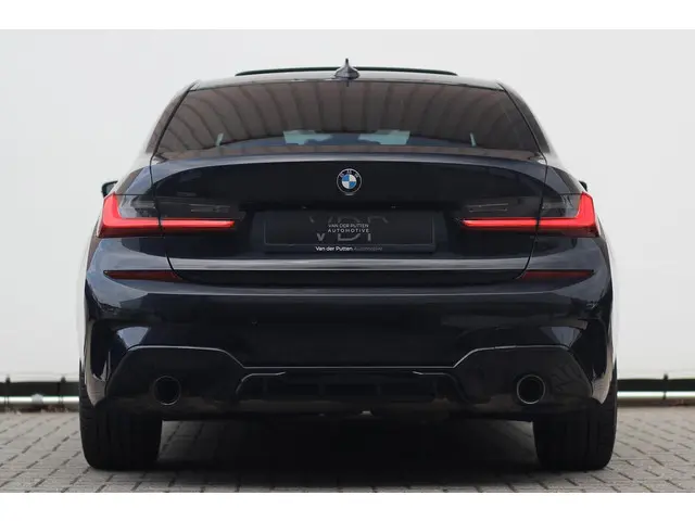 BMW 3 Serie 330i High Executive 2019 Benzine 10
