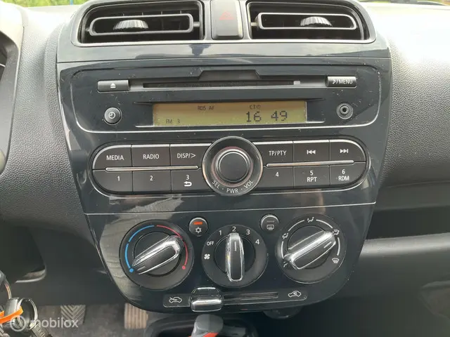 Mitsubishi Space Star 1.0 Cool+ 2020 Benzine 11