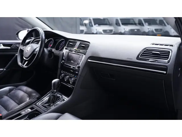 Volkswagen Golf Variant 1.6 TDI Highline 2016 Diesel 42