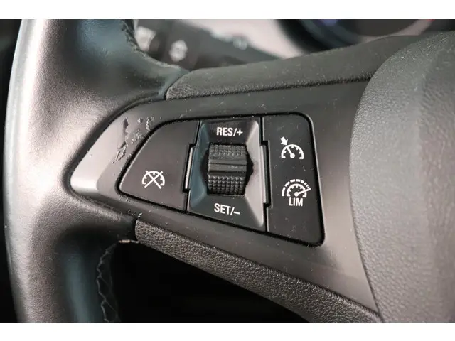 Opel Corsa 1.4 Favourite 2018 Benzine 21