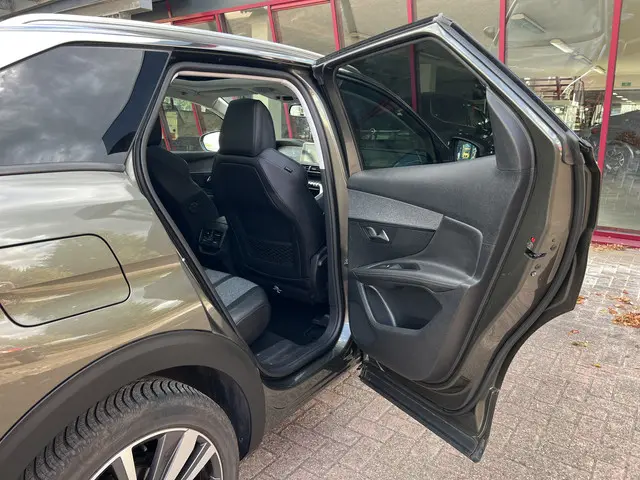 Peugeot 3008 1.2 PureTech Première 2016 Benzine 26