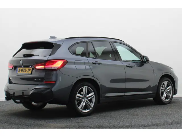 BMW X1 sDrive18i High Executive M Sport 2021 Benzine 19