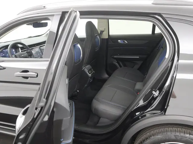 Lynk & Co 01 1.5 PHEV 262PK BLACKLINE 2022 Hybride Benzine 11